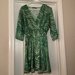 BOOHOO size 8 green & cream silk faux wrap dress